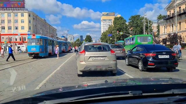 По Екатеринбургу на автомобиле. Миниэкскурсия смотреть онлайн