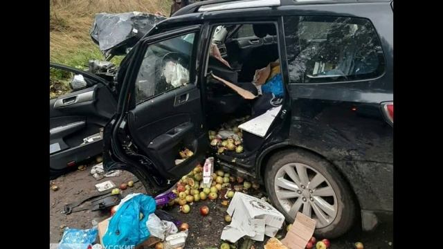 ДТП во Ржеве. Subaru "наехал" на два Камаза смотреть онлайн