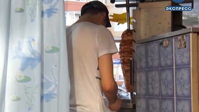 Пензенец от безденежья напал на продавца шаурмы смотреть онлайн