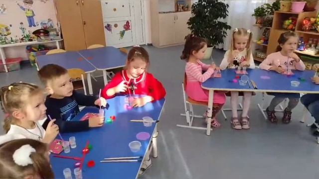 МБДОУ ДСКВ 25 Открытое занятие «Волшебница вода» опыты. смотреть онлайн