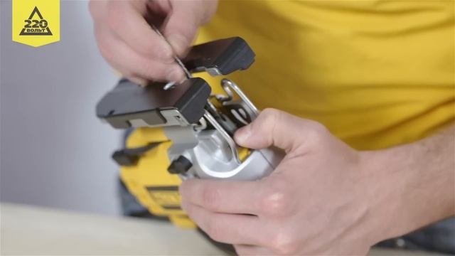Лобзик DeWALT DW349 смотреть онлайн