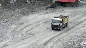 Самосвал МАЗ-5516 погрузка и выгрузка, экскаватор ЭКГ-5А