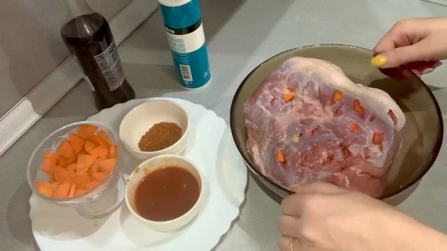 Говядина Запечённая в Духовке в Фольге Целым Куском на Праздничный Стол смотреть онлайн