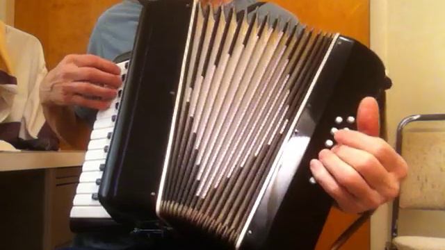 12 Button Accordion: #8 "Nowhere Fast" смотреть онлайн