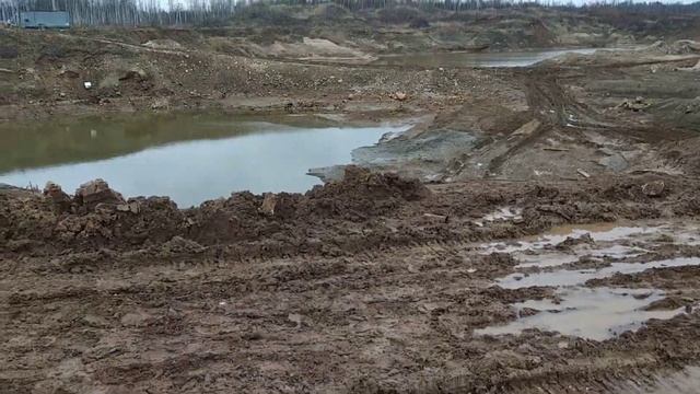 Выкачивание воды из карьера смотреть онлайн