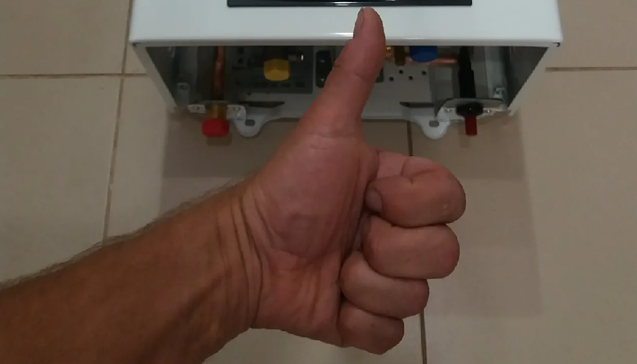 САМАЯ НАДЕЖНАЯ В РОССИИ! ОБЗОР ГАЗОВОЙ КОЛОНКИ НЕВА 4510Р БЕЗ БАТАРЕЕК. Немного с пристрастием. смотреть онлайн