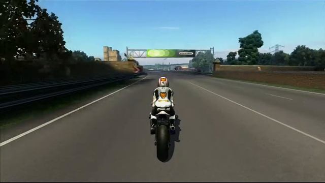 XBOX 360 MOTO GP 07 track Shires Great Britain 2 laps to show the views and 2 laps fast смотреть онлайн