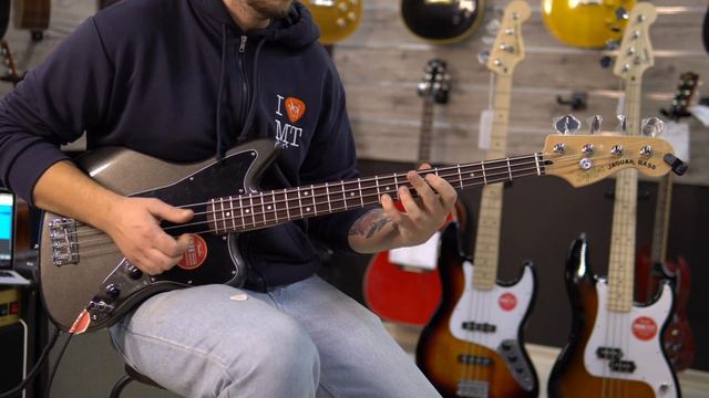 $200 Squier by Fender Bass (Precision, Jaguar, Jazz Bass) смотреть онлайн