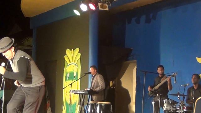 "La Bamba" song performed in Punta Cana Caribbean Resort (Я Рыба, Я Рыба?) смотреть онлайн