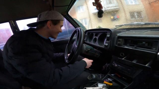 ТУПЫЕ ШКОЛЬНИКИ КУПИЛИ ЖИГУ | ХОТЕЛИ ПОКАТАТЬСЯ НО... смотреть онлайн