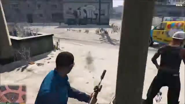 STRIPTIZ KLÜBÜ GTA 5 BADYGUARD MOD смотреть онлайн