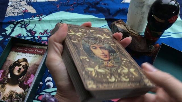 Vintage Wisdom Oracle + Review смотреть онлайн
