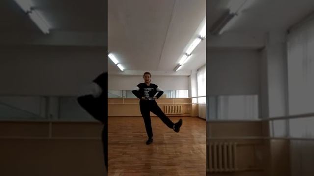 Народный танец. Танцевальная комбинация. смотреть онлайн