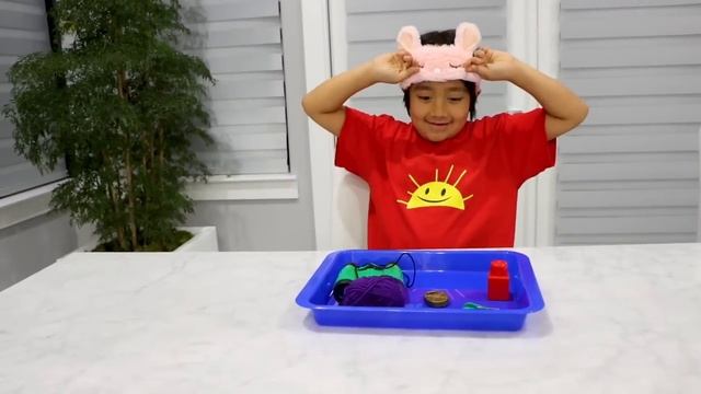 Rock Paper Scissors Game Challenge and more fun kids game! смотреть онлайн