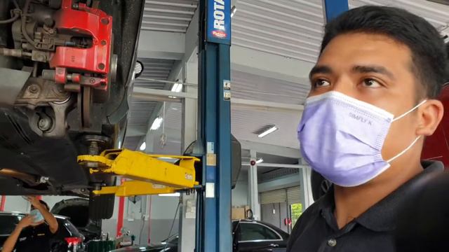 MERCEDES BENZ W205 - Service A + New Rear Brake Pad = Cost? #W205 #AMGLine #Mercedes #C200