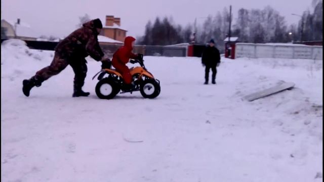 ЭНДУРО ЗИМОЙ часть 2 +ДЕТИ НА КВАДРИКЕ смотреть онлайн