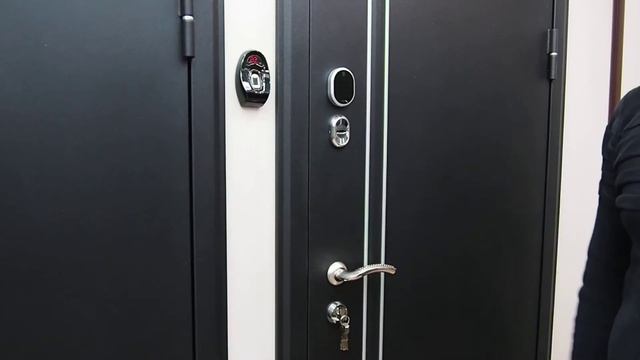 Открытие двери при помощи отпечатка пальца смотреть онлайн