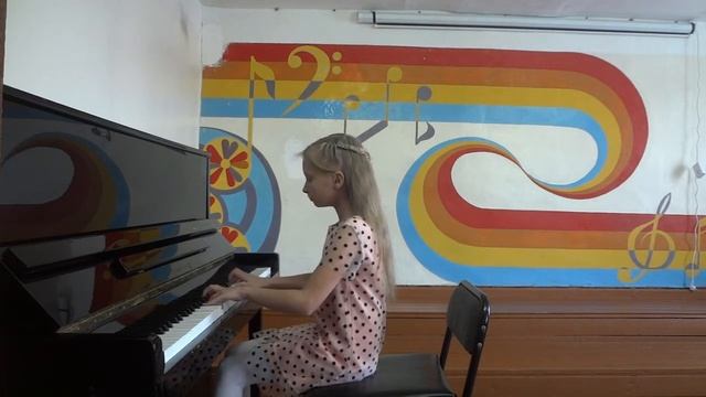 Целовальникова Мария русская народная песня "Кума" обр. А. Александрова смотреть онлайн