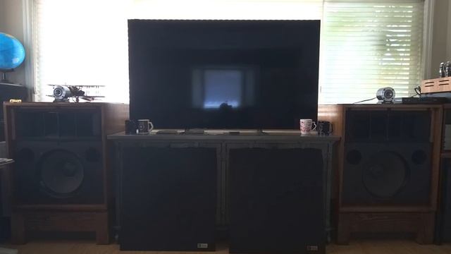N1200 network/Valencia 846b/CJ MV60se(KT120s)/Don Sachs Preamp(6f8g)/Audio GD R-28/ Bluesound NODE смотреть онлайн