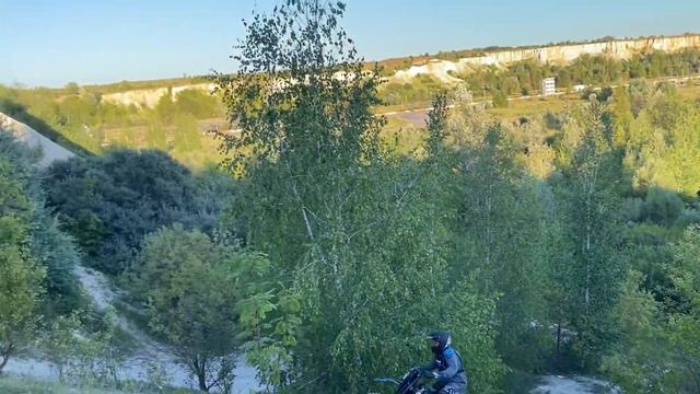 Тренировка лайт. Света впервые съехала с большой горы, а Костя на нее не смог заехать. смотреть онлайн