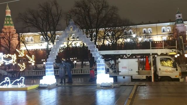 Новогодняя Москва. Манежная площадь (13.01.23) смотреть онлайн