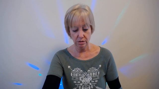 Weekly Oracle Card Reveal for 2/20/22 Through 2/26/22 смотреть онлайн