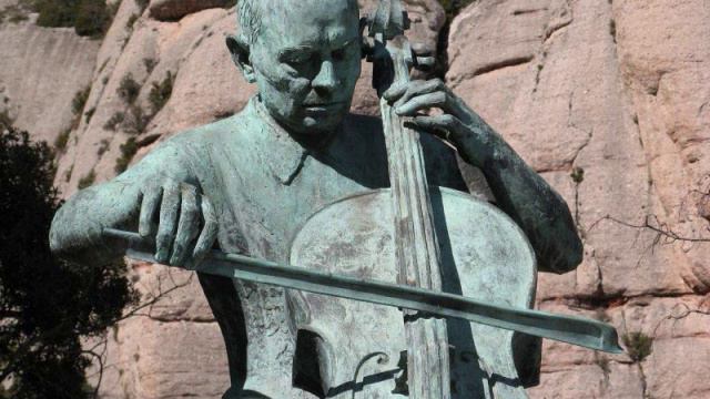 Pau Casals plays Traumerei смотреть онлайн