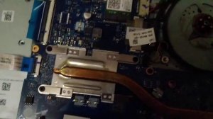 Как быстро смазать вентилятор - куллер в ноутбуке, треск в ноутбуке нр ,шум