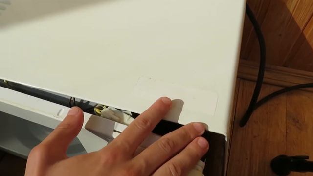 Искрит микроволновка. Чиним неисправность. смотреть онлайн