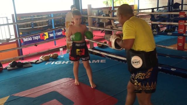 Саша Леонов тайский бокс в golden glory pattaia 2017 смотреть онлайн
