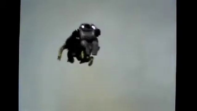 Gorillaz - Glitter Freeze