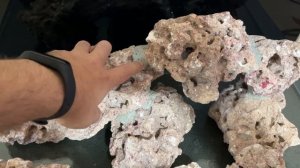 Начал клеить скейп из сухих камней. Морской аквариум.