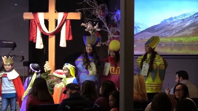 Christmas Presentation 12 23 17 смотреть онлайн