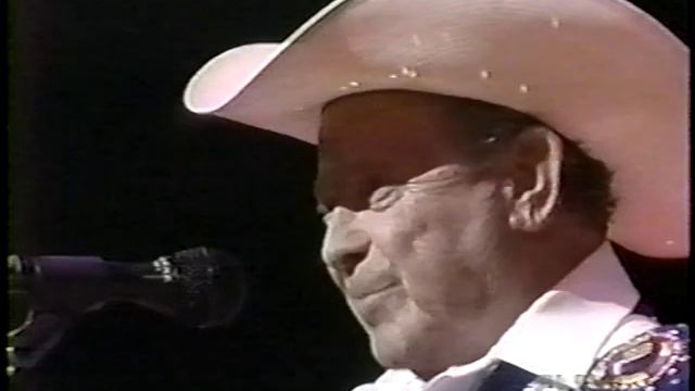 Bird of Paradise - Little Jimmy Dickens at the Grand Ole Opry смотреть онлайн