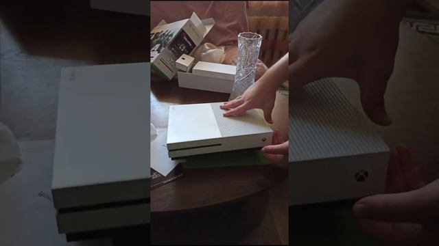 Обзор, и распаковка Xbox One S,