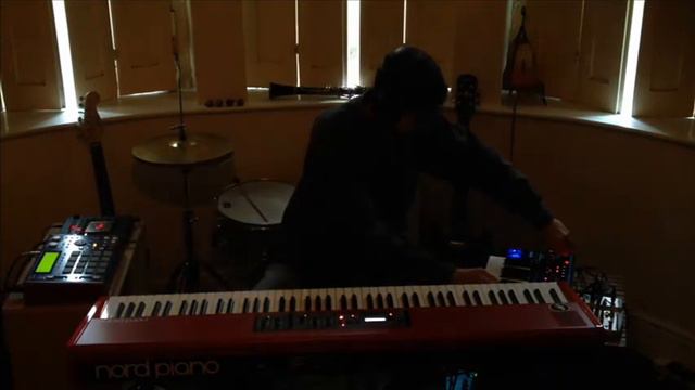 memotone - Across the Divide [LIVE] смотреть онлайн