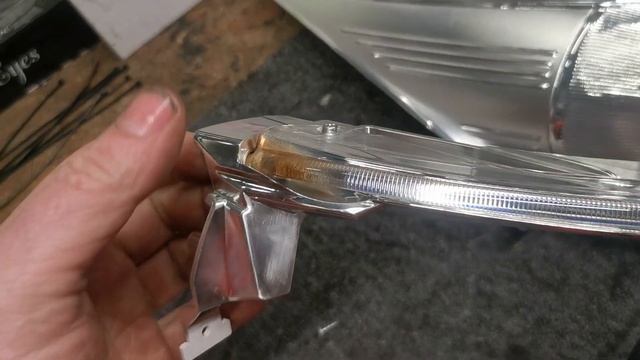 Naprawa Lamp Toyota Avensis - Wymiana światłowód Led Drl Na Nowe Oryginał
