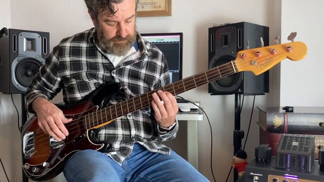 Jazz Blues in F. Fender American Original 60s Precision & Ampeg PF20T (REDDI MODE). смотреть онлайн
