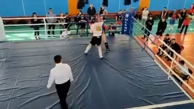 Кикбоксинг. Раздел Лоу Кик. Данил (красный угол). Сиам. Тайский бокс. Курск смотреть онлайн