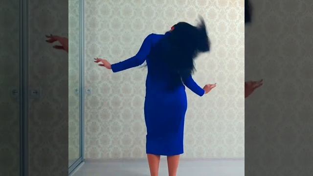 Как сделать красивый мах волосами? смотреть онлайн