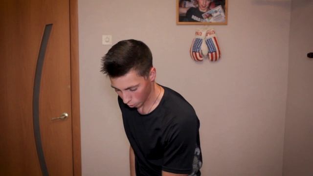 Как Накачать Плечи с Одной Гантелей в Домашних Условиях смотреть онлайн