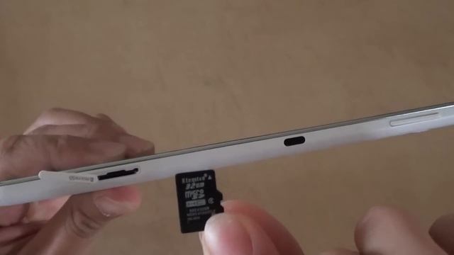 Samsung Galaxy Tab 4: How to Insert or Remove Micro SD Card смотреть онлайн