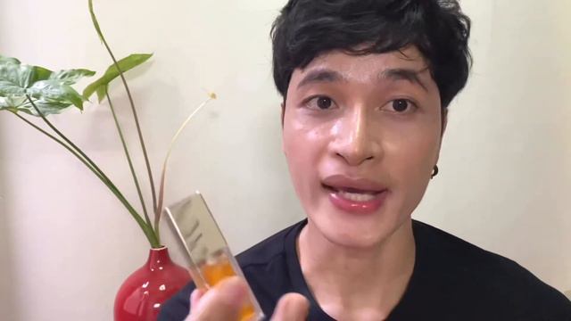 Clarins Lip Comfort Oil Intense VS Clarins Lip Comfort Oil смотреть онлайн