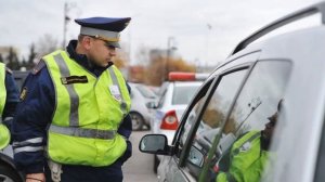 Что делать если заехал за СТОП линию? Знакомый из ГИБДД рассказал, как не платить штраф