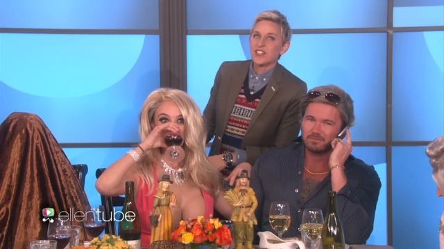 Ellen's Thanksgiving Seating Strategy смотреть онлайн