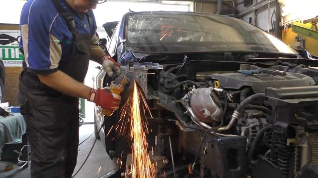 VolksWagen Tiguan 2. The front end repair. Ремонт переда. смотреть онлайн