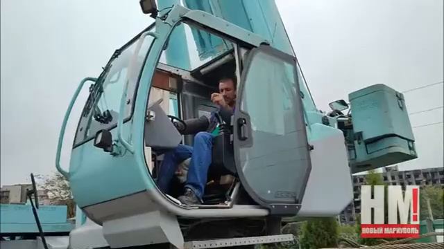 В Мариуполь прибыли первые 6 передвижных котельных смотреть онлайн