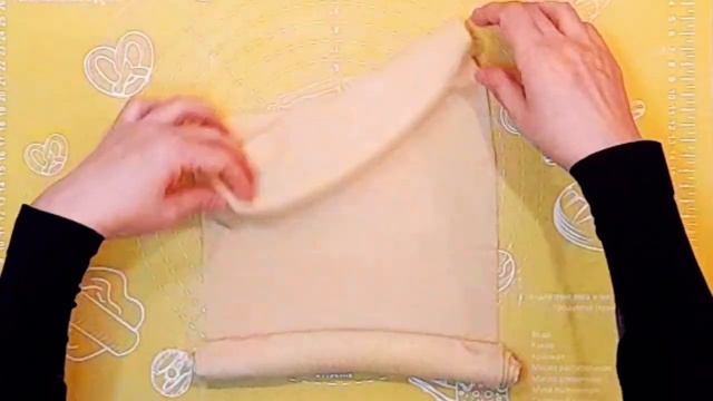 Бабушка научила меня делать. Слоёные Вкуснятину с грибами .Старый рецепт .26.12.2023. смотреть онлайн