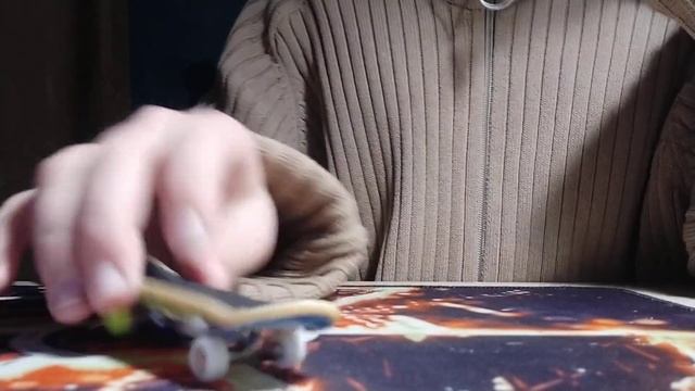 Обучениe 360° и Pop Shove It  на фингерборде. САМАЯ ПРОСТАЯ ОБУЧАЛКА