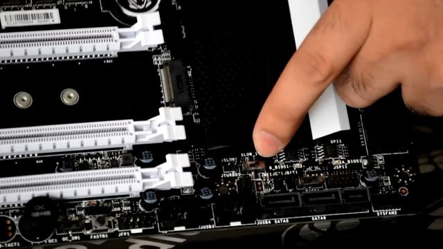 MSI X99S SLI Krait Edition LGA 2011-v3 Intel X99 unboxing смотреть онлайн